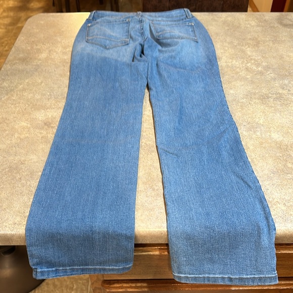 Women’s NYDJ straight jeans size 6P inseam measures about 29” - Picture 6 of 6